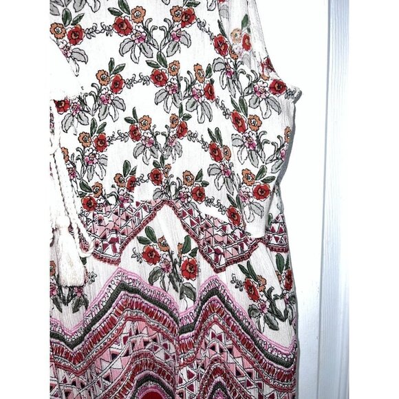 PATRONS OF PEACE Boho Hippy Festival Floral Front Tassel Sleeveless Top - Picture 4 of 9